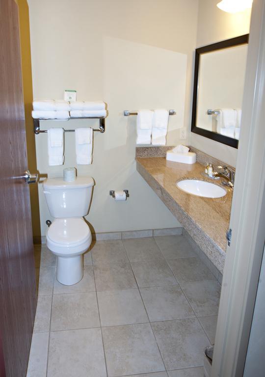 Cobblestone Inn & Suites - Langdon Εξωτερικό φωτογραφία