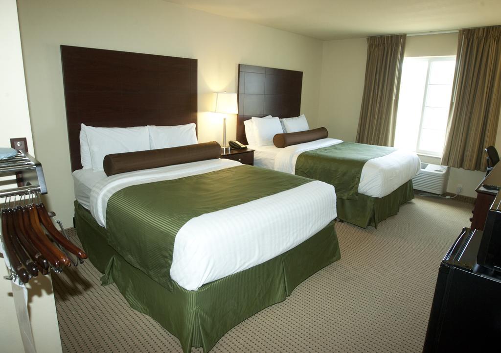 Cobblestone Inn & Suites - Langdon Εξωτερικό φωτογραφία