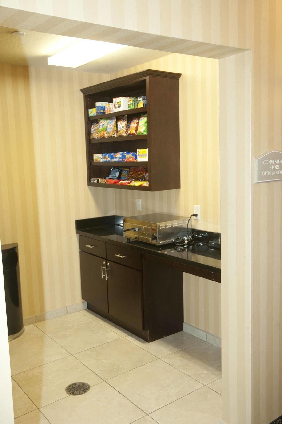 Cobblestone Inn & Suites - Langdon Εξωτερικό φωτογραφία